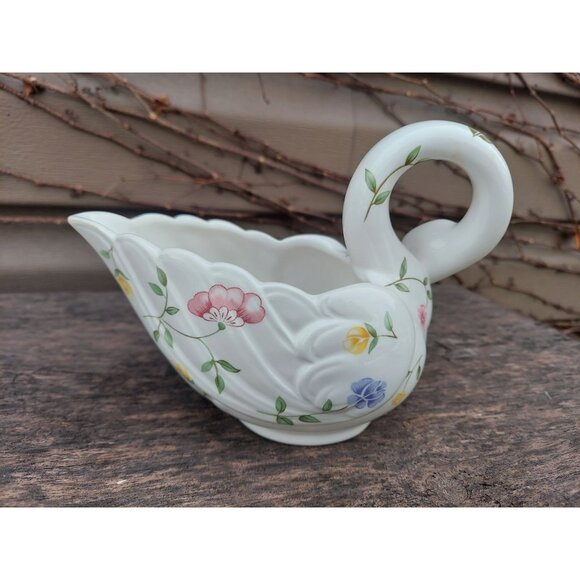 Johnson Bros Summer Chintz Swan Series 4 Cream Jug 6 1/2" - Picture 2 of 4